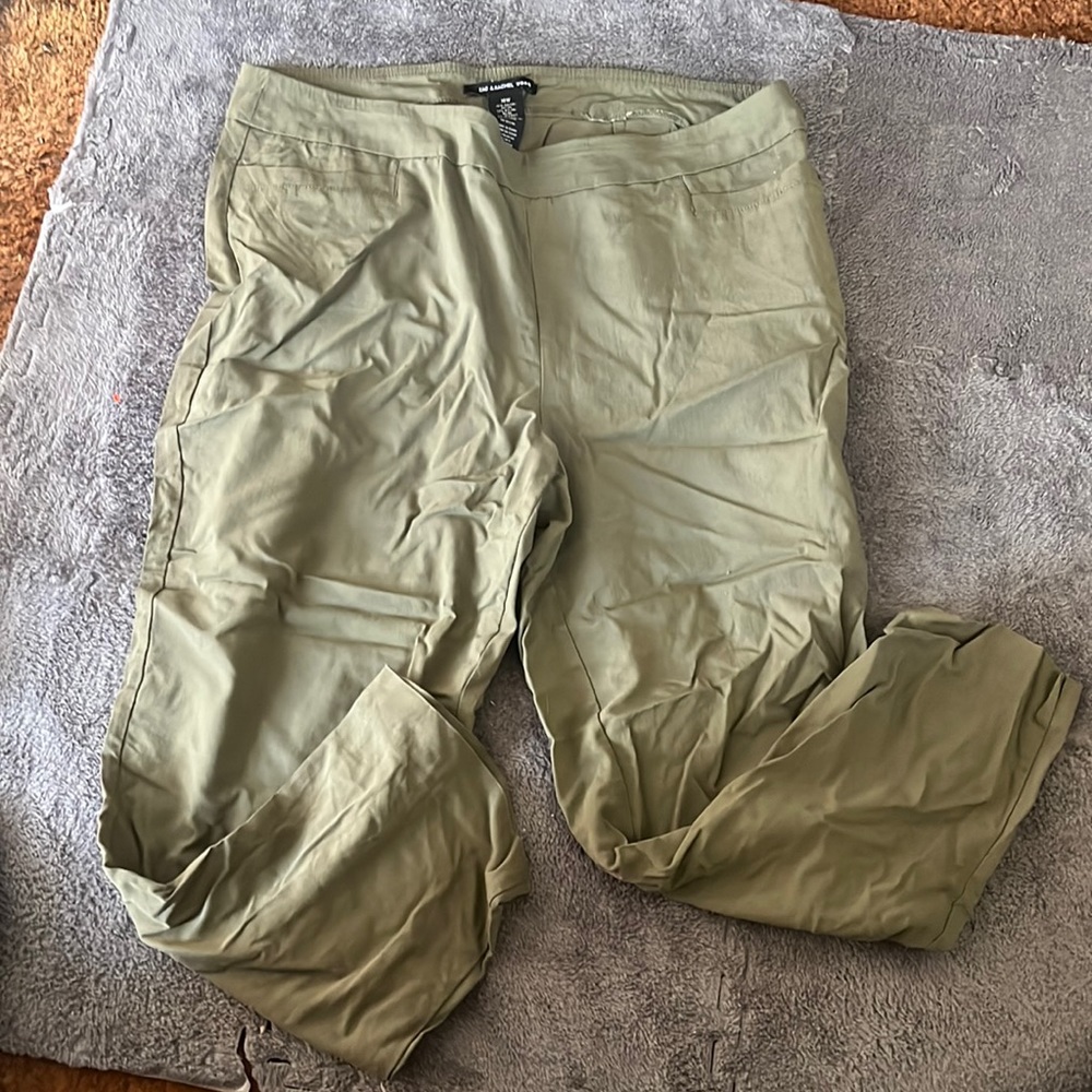 Zac & Rachel 18w green capris